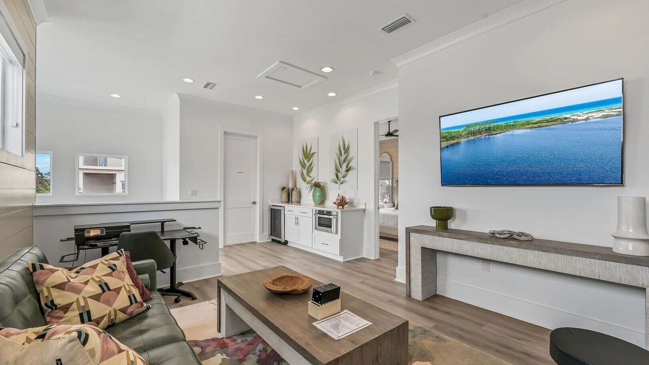 Photo of Livingroom in Gulfview Heights