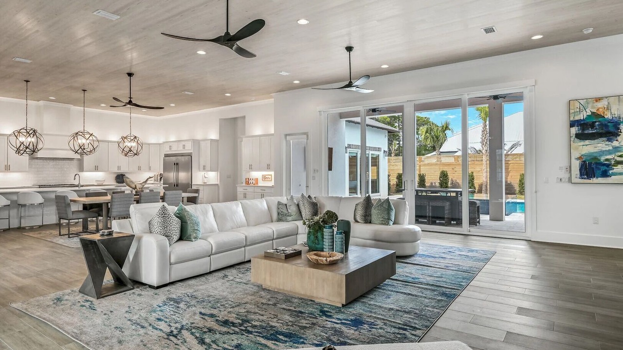 Photo of Livingroom in Gulfview Heights