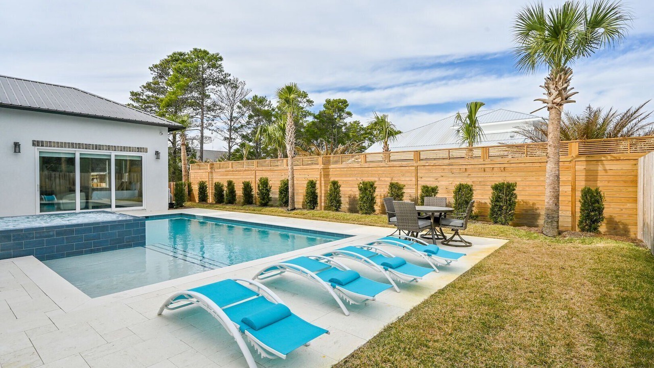 Photo of Outdoor in Gulfview Heights