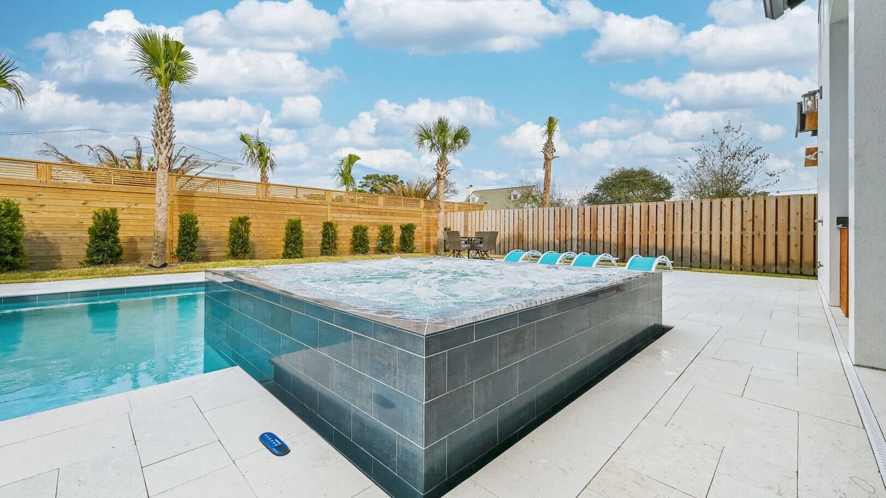 Photo of Outdoor in Gulfview Heights