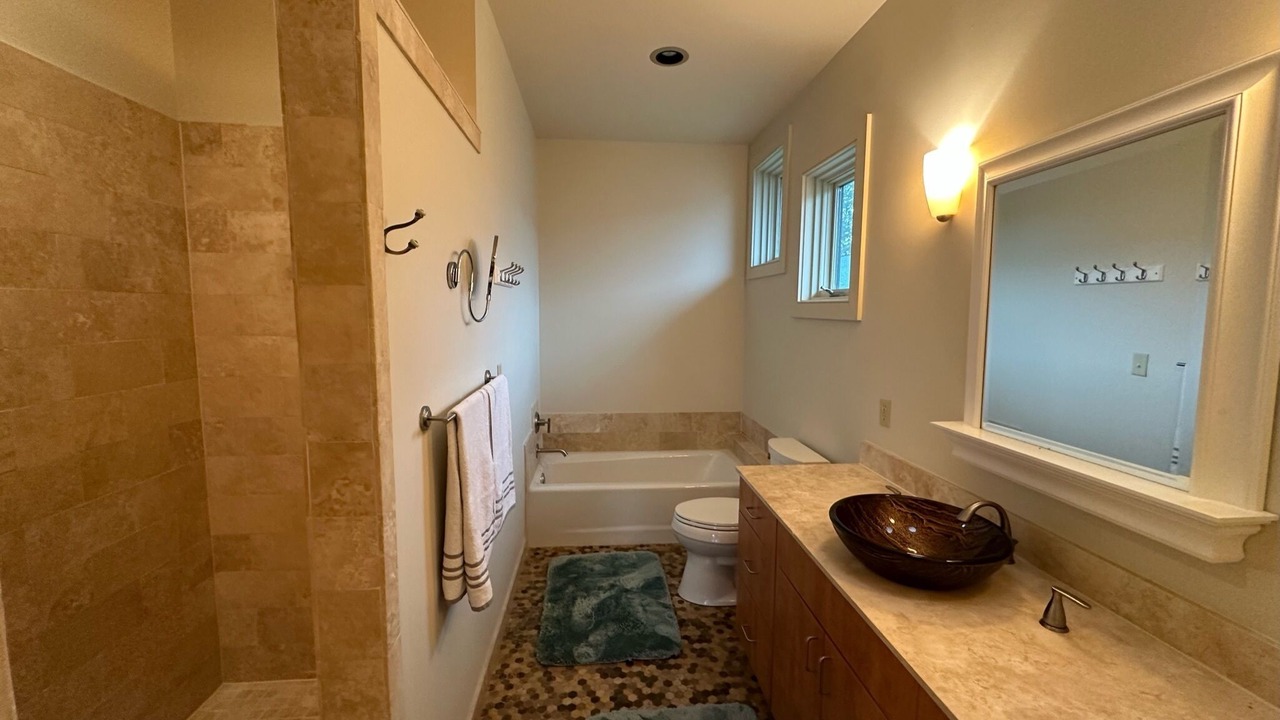 Photo of Bathroom in Audubon