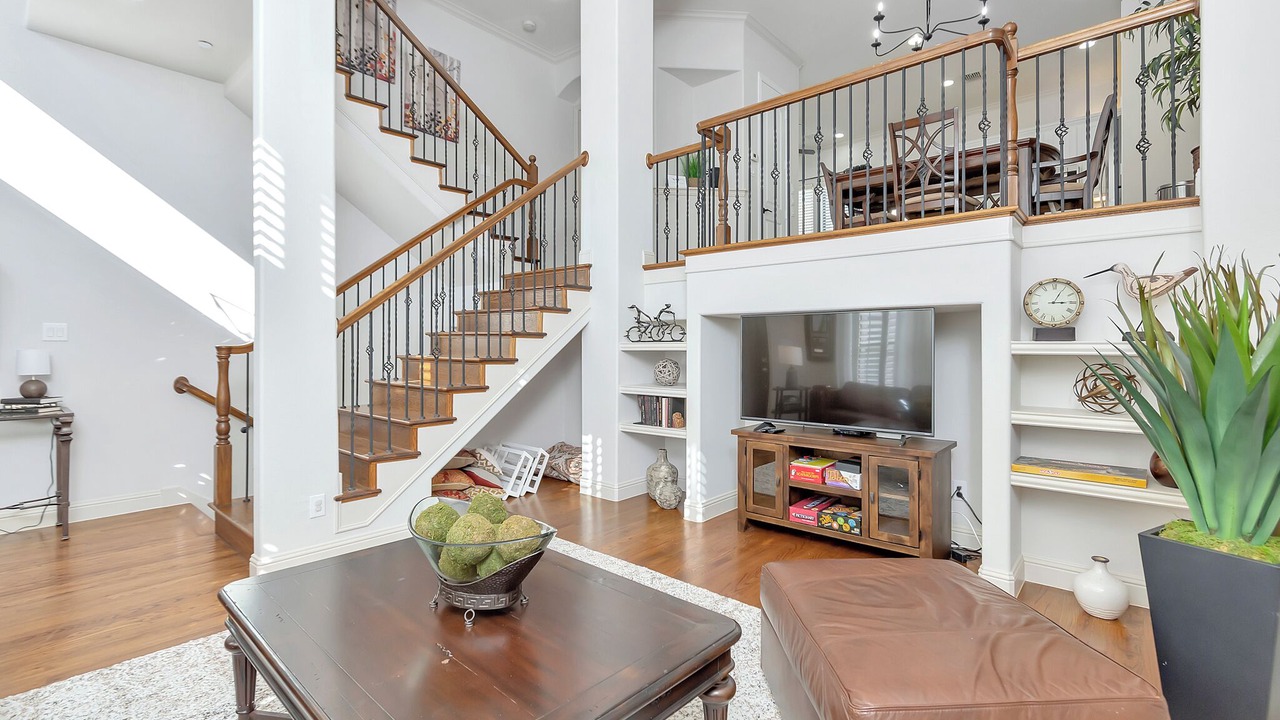 Photo of Livingroom in Legacy Park