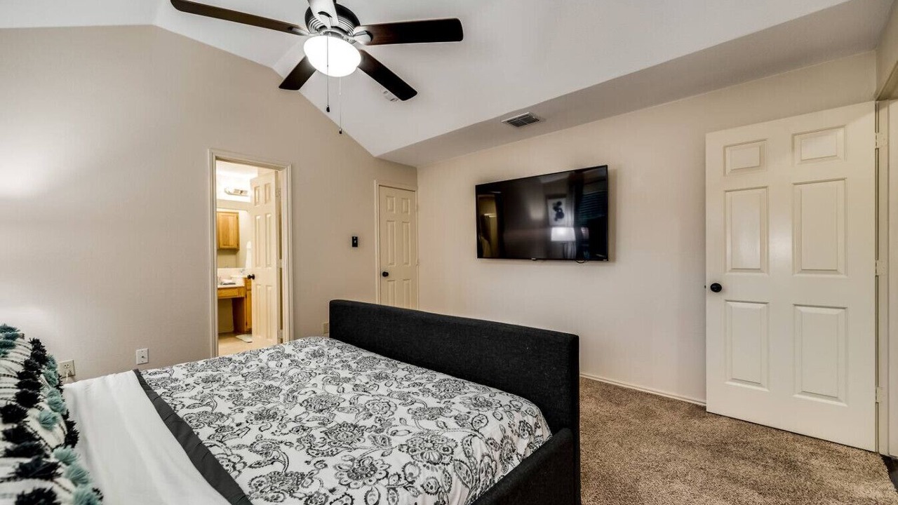 Photo of Bedroom in North Central Carrollton