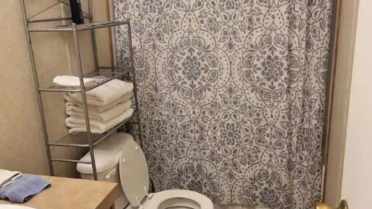 Photo of Bathroom in Boothville-Venice