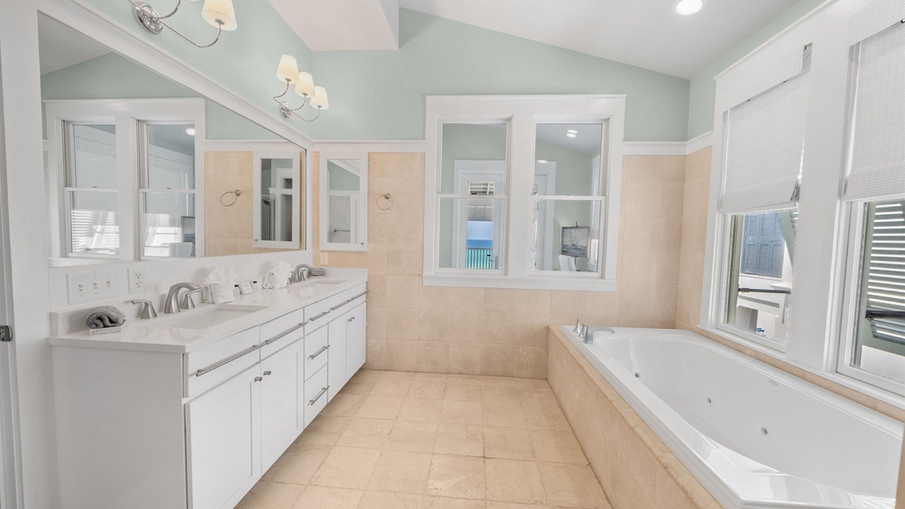 Photo of Bathroom in Sunnyside
