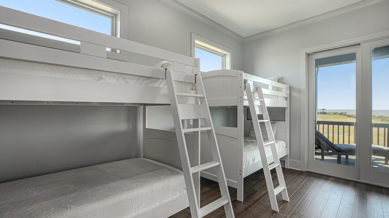 Photo of Bedroom in Port Bolivar
