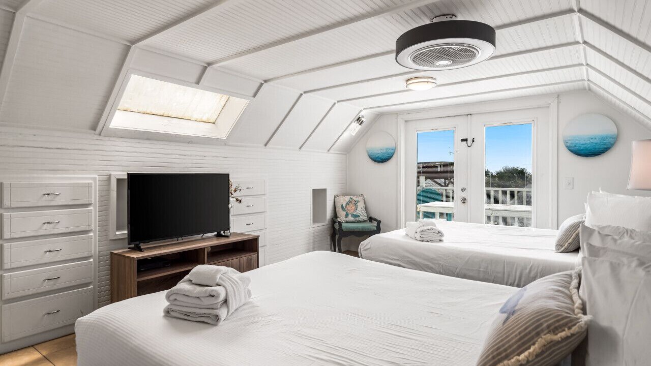 Photo of Bedroom in Crescent Beach
