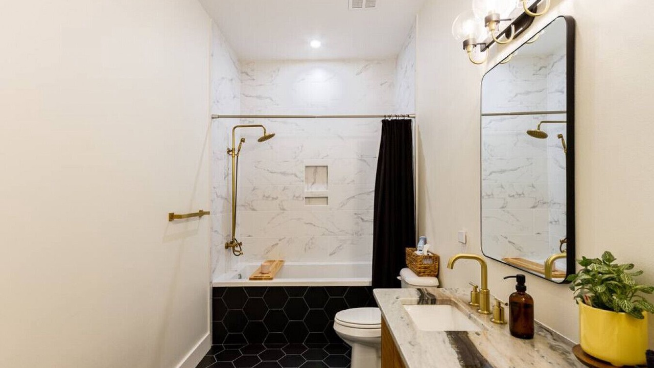 Photo of Bathroom in Ono Island