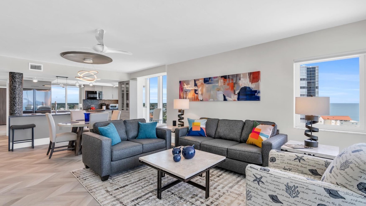 Photo of Livingroom in Park Shore