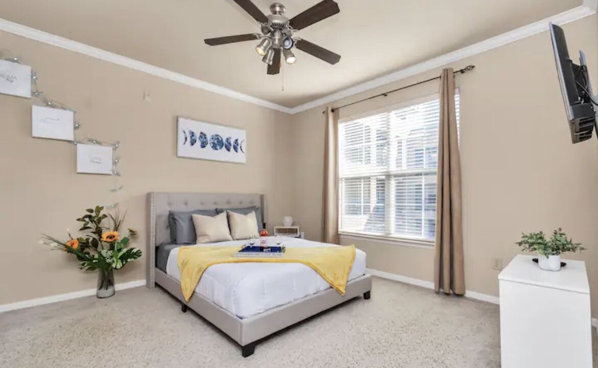 Photo of Bedroom in Astrodome