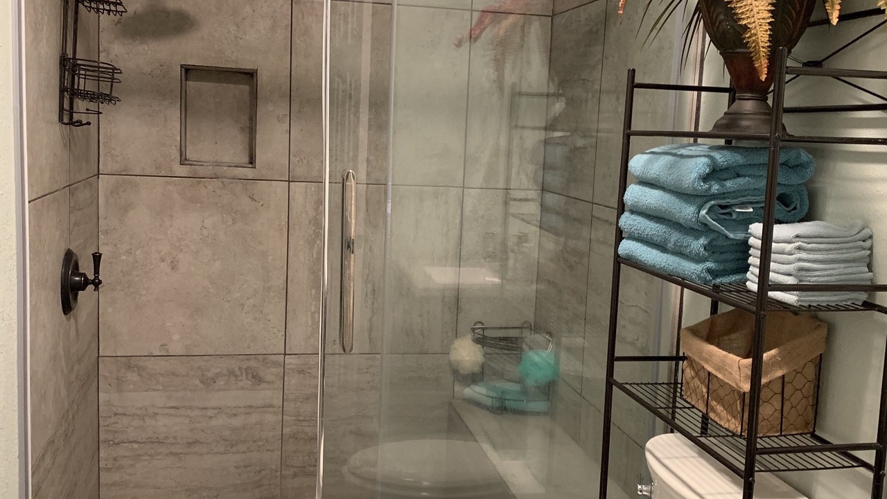Photo of Bathroom in Lakeview  Jefferson County