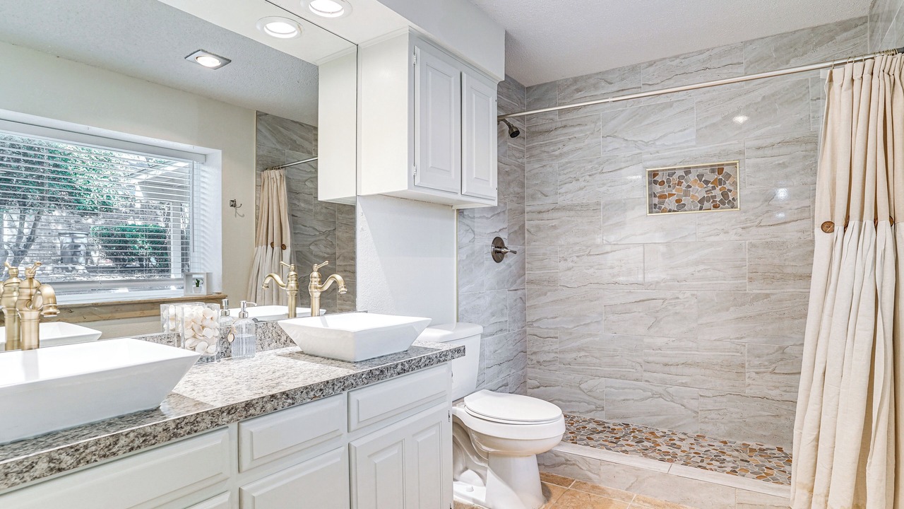 Photo of Bathroom in West Arlington