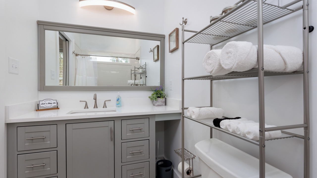 Photo of Bathroom in Dauphin Island