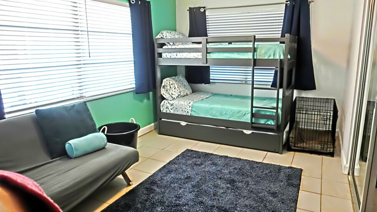 Photo of Bedroom in Weeki Wachee Gardens