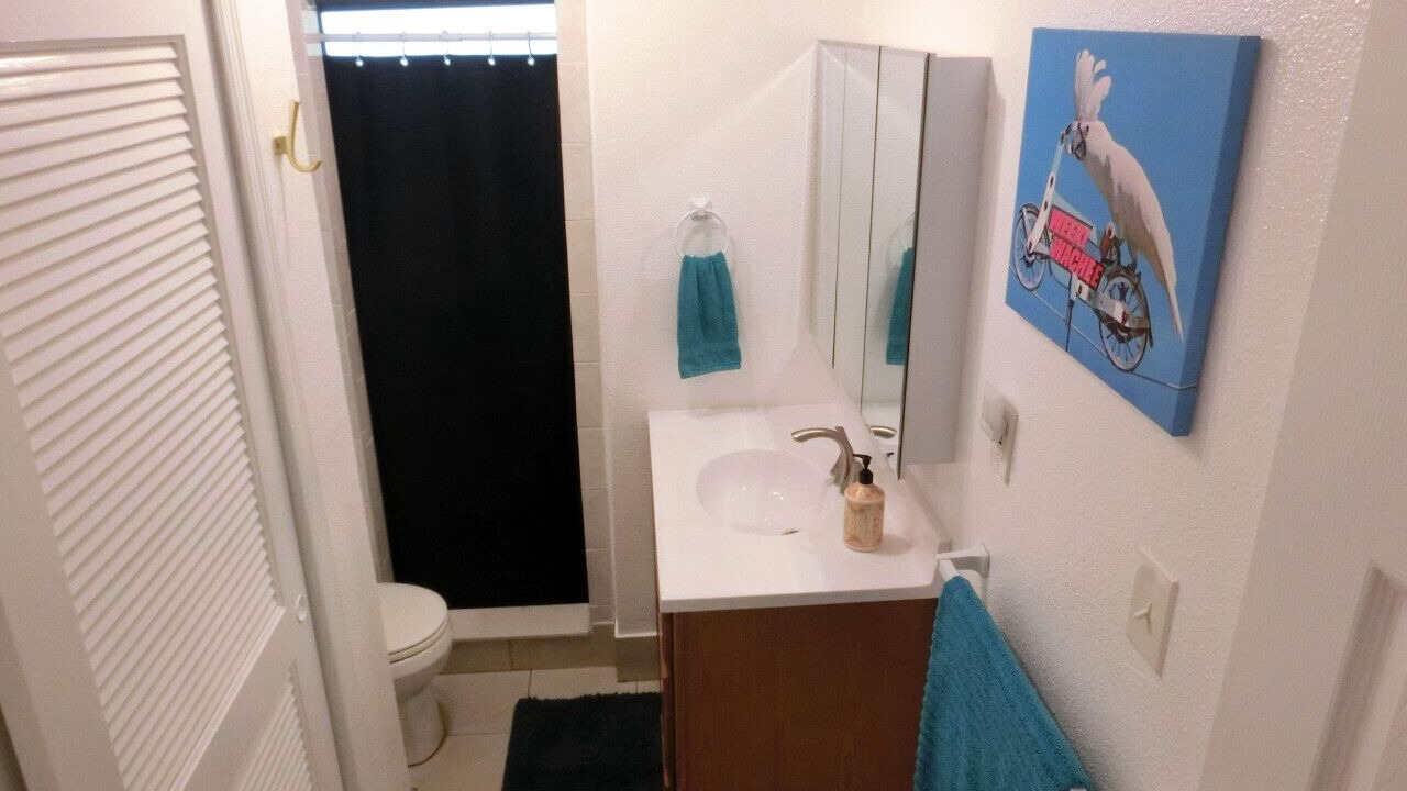 Photo of Bathroom in Weeki Wachee Gardens