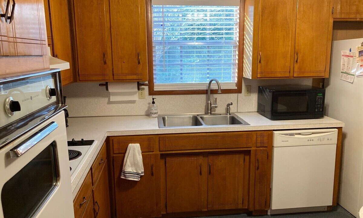 Photo of Kitchen in Northeast Pensacola