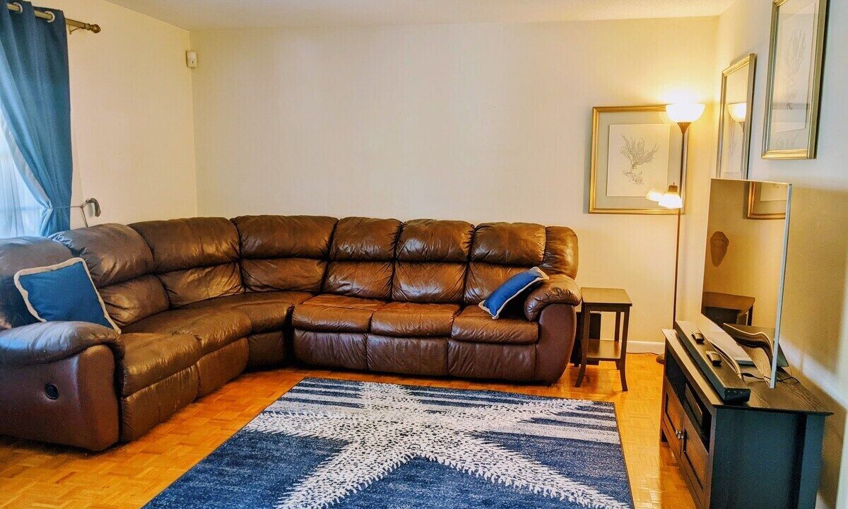 Photo of Livingroom in Northeast Pensacola