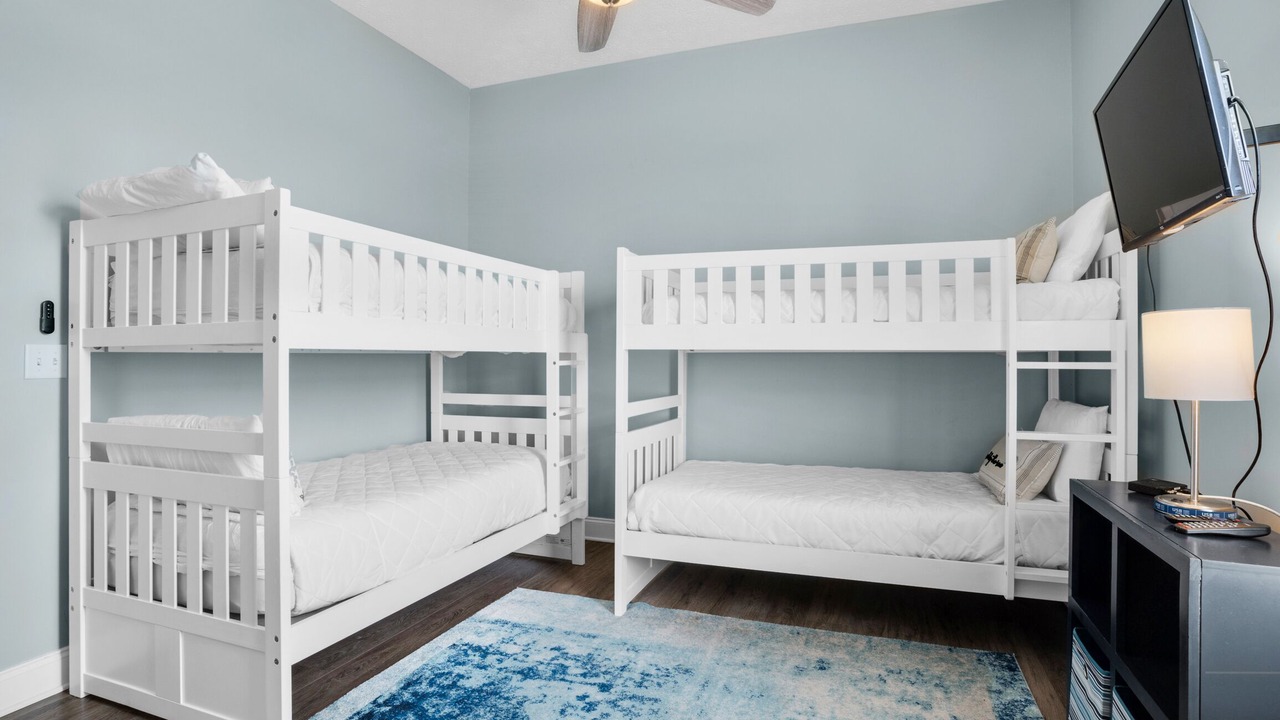 Photo of Bedroom in Bahama Beach