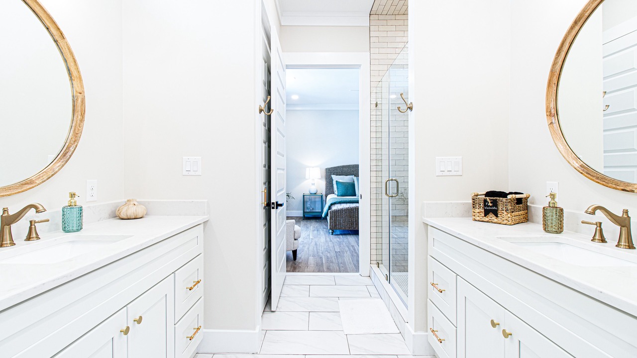 Photo of Bathroom in Navarre Beach