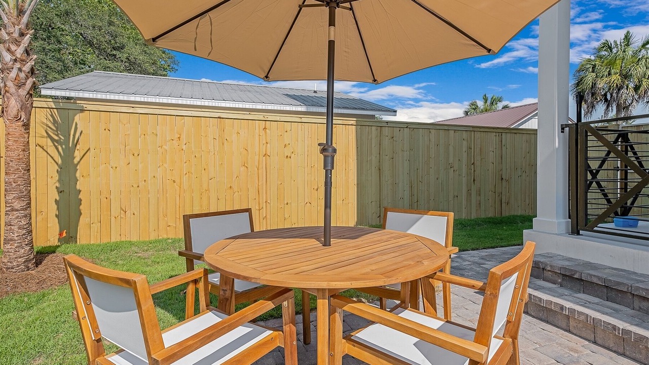 Photo of Outdoor in Gulfview Heights