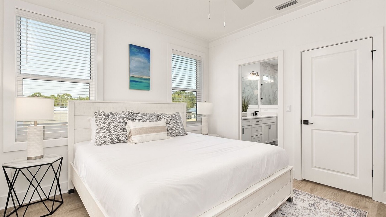 Photo of Bedroom in Gulfview Heights