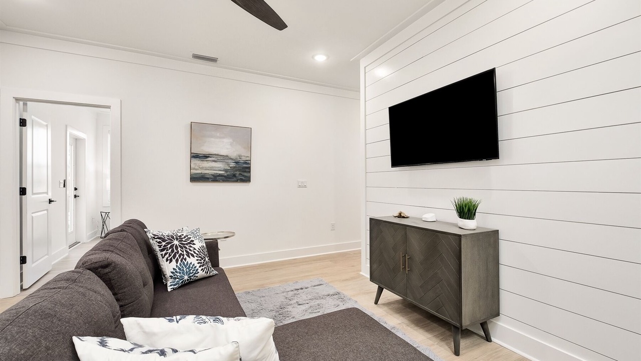 Photo of Livingroom in Gulfview Heights