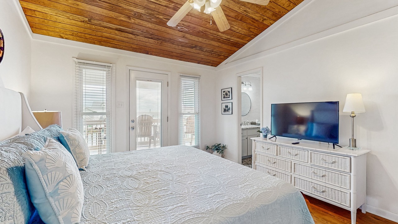 Photo of Bedroom in Royal Lagoons