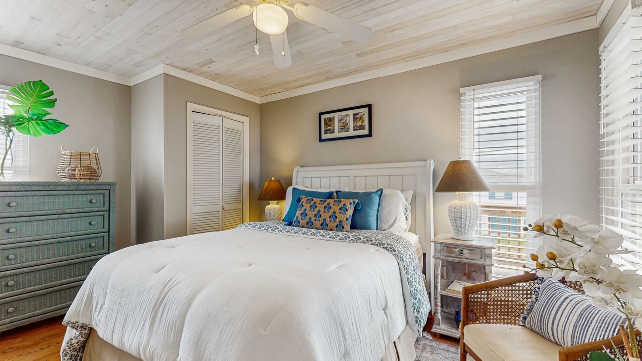 Photo of Bedroom in Royal Lagoons