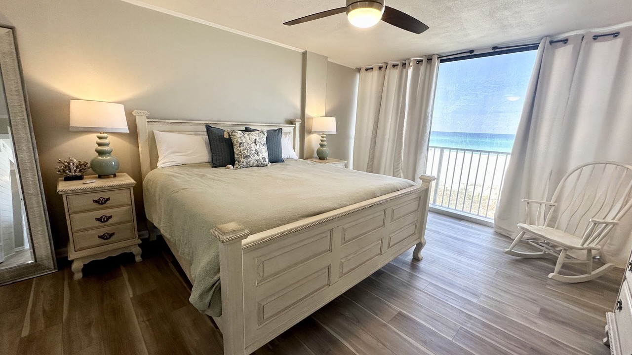 Photo of Bedroom in Miramar Beach