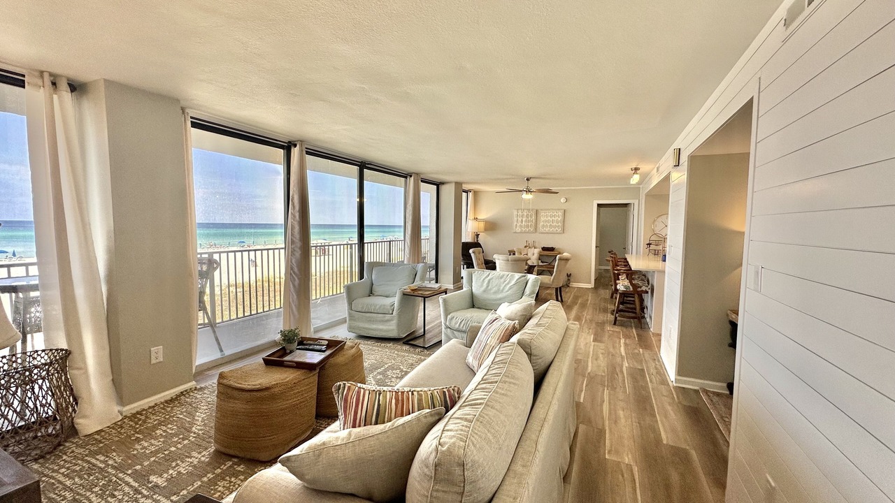 Photo of Livingroom in Miramar Beach