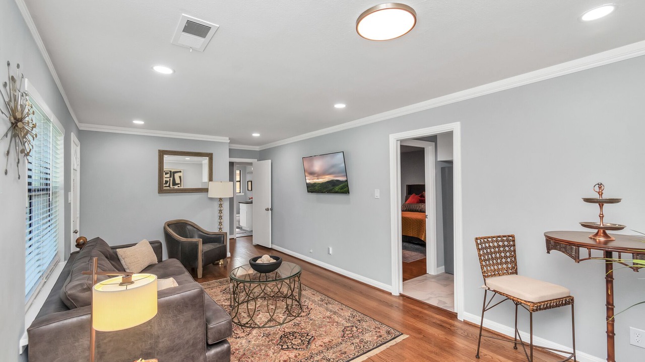 Photo of Livingroom in Garden Oaks