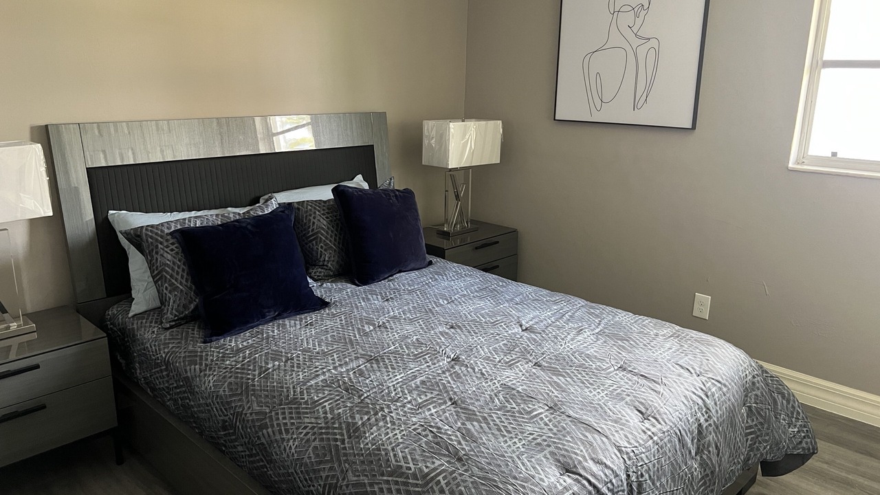 Photo of Bedroom in Royal Harbor