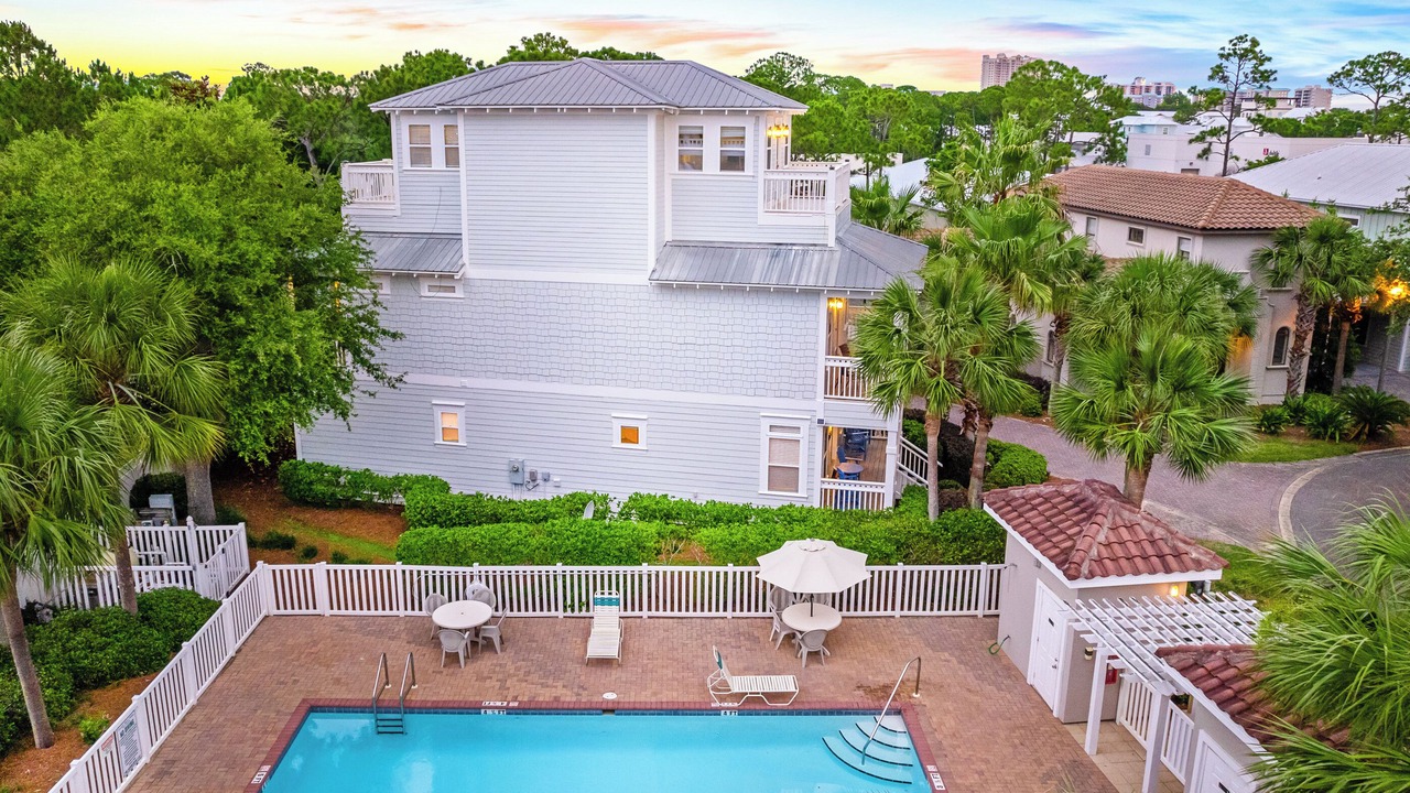 Photo of Outdoor in Emerald Waters Village