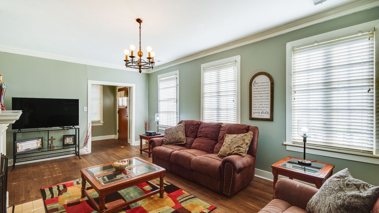 Photo of Livingroom in Jackson