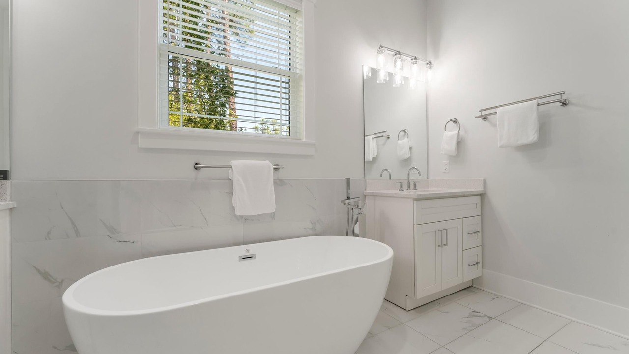 Photo of Bathroom in Treetop
