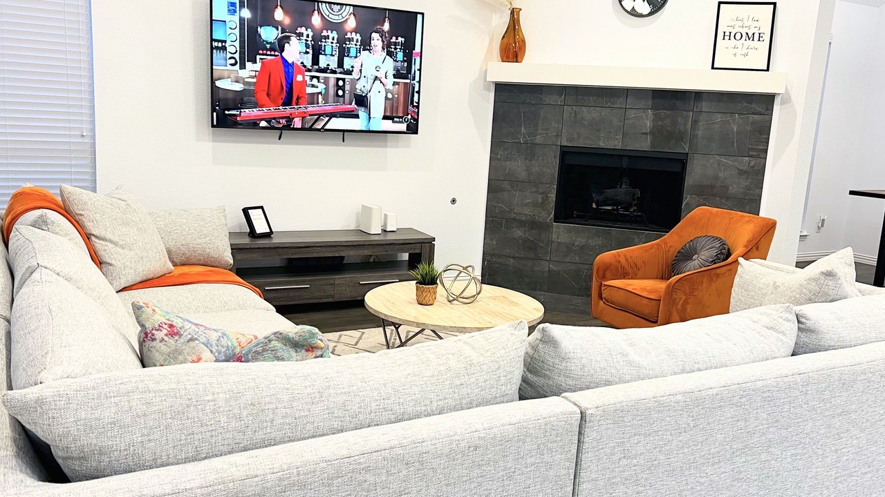 Photo of Livingroom in Weston