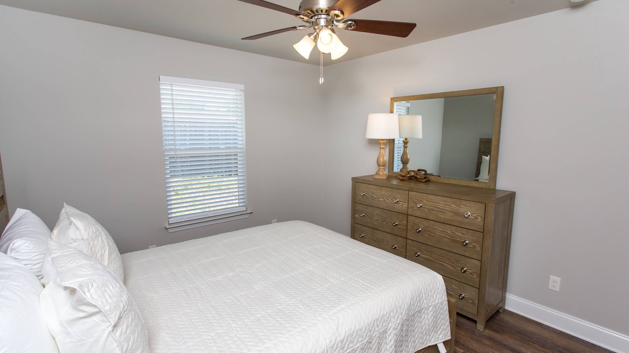 Photo of Bedroom in Mary Esther