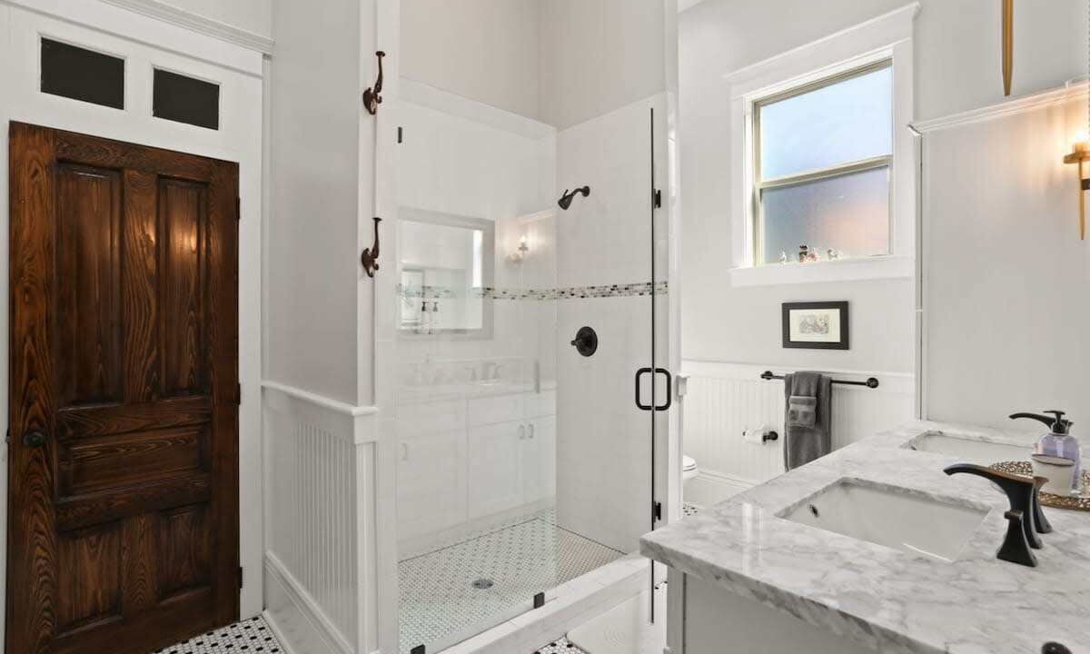 Photo of Bathroom in South 7th Ward