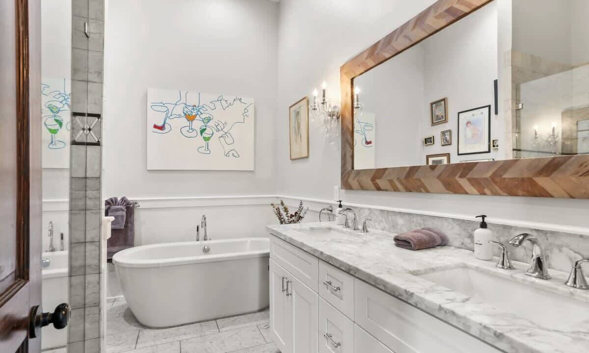 Photo of Bathroom in South 7th Ward