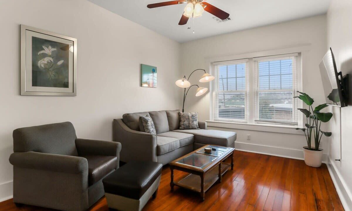 Photo of Livingroom in Lower Garden District