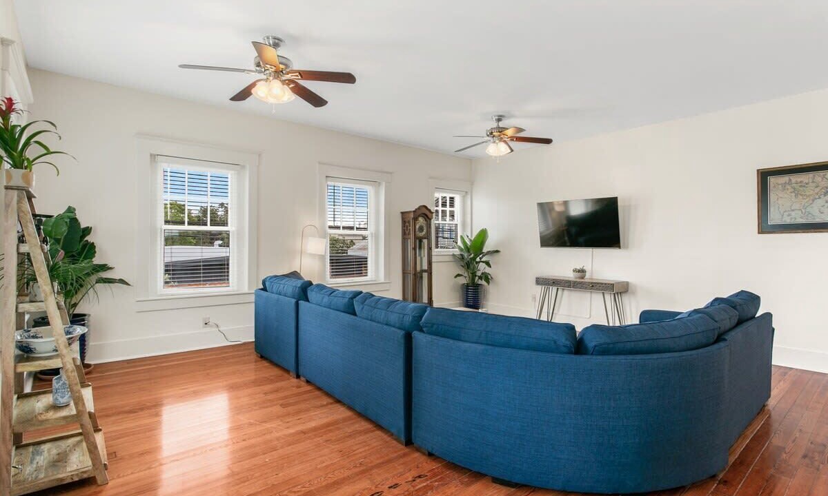 Photo of Bedroom in Lower Garden District