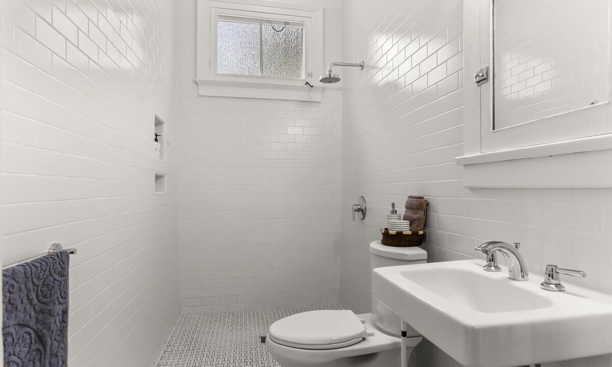 Photo of Bathroom in Esplanade Ridge