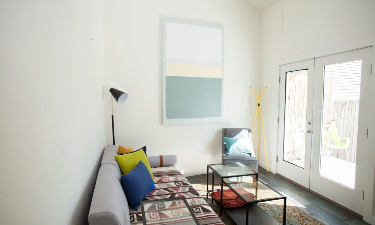 Photo of Livingroom in Esplanade Ridge