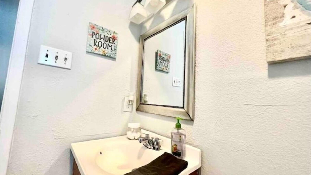 Photo of Bathroom in South 7th Ward