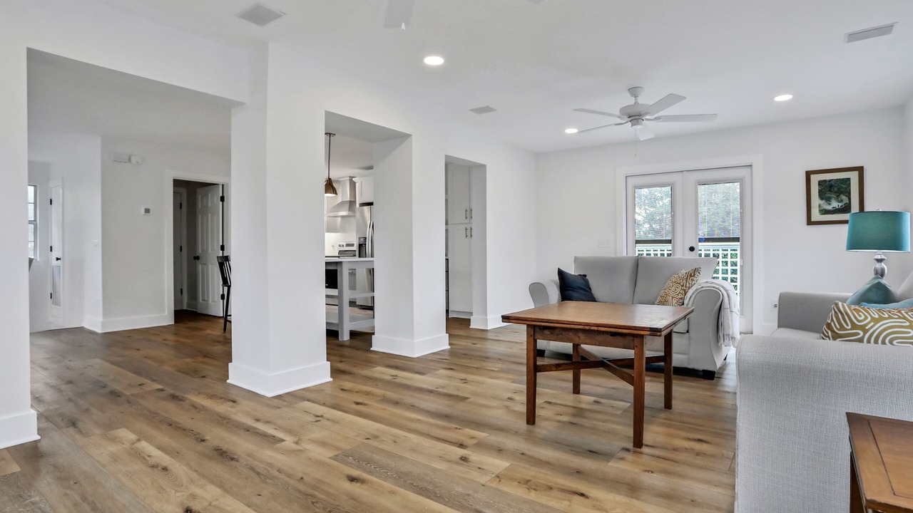 Photo of Livingroom in Gulfview Heights