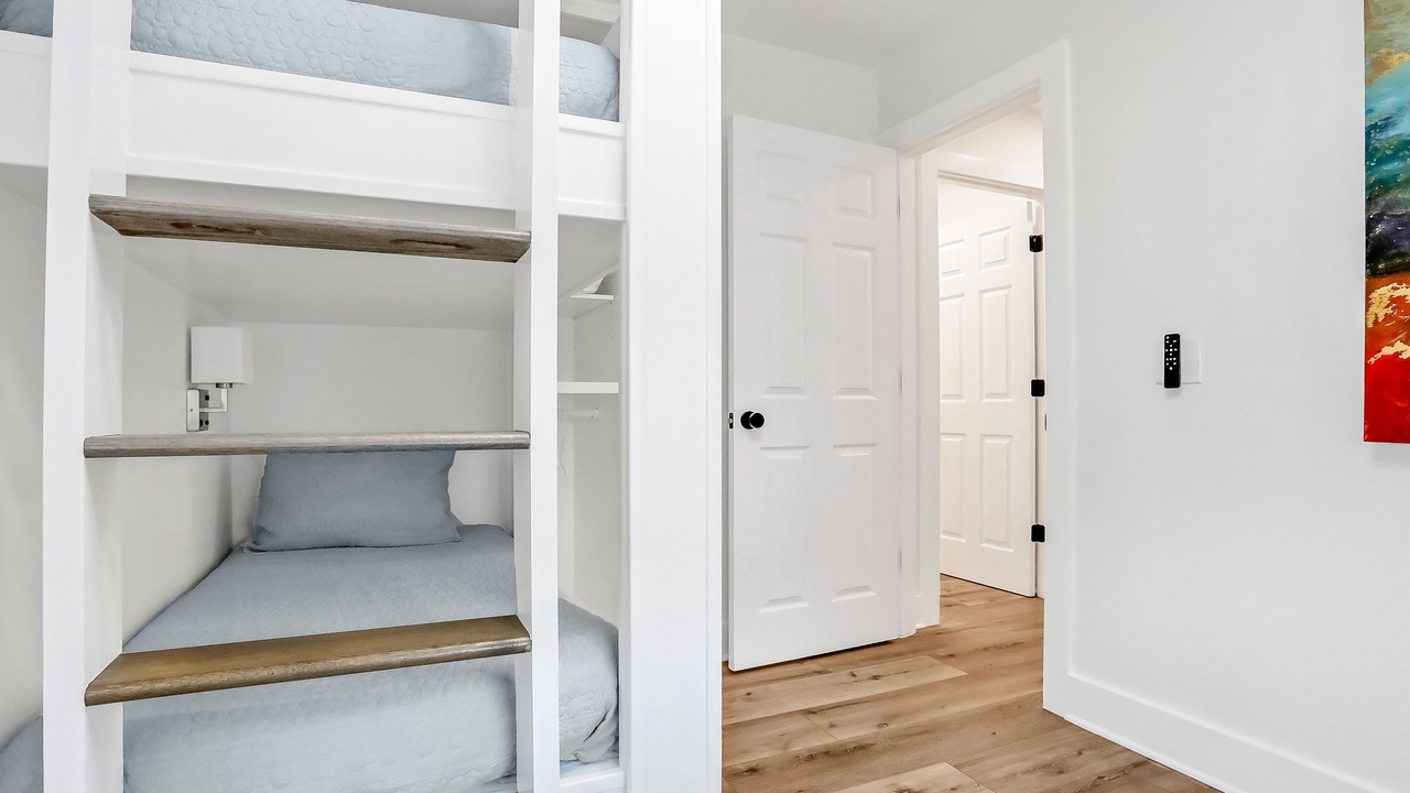 Photo of Bedroom in Gulfview Heights