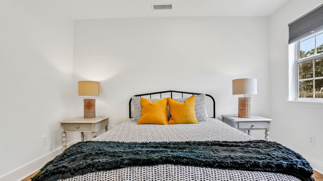 Photo of Bedroom in Gulfview Heights