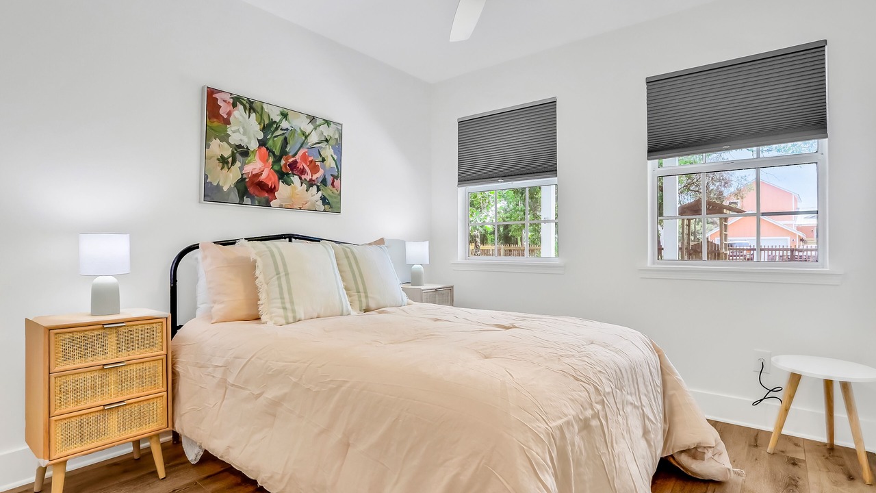 Photo of Bedroom in Gulfview Heights