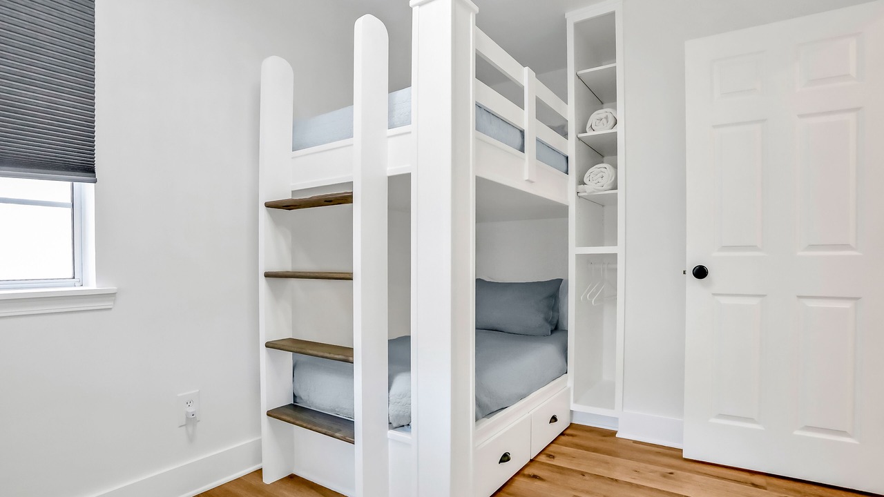 Photo of Bedroom in Gulfview Heights
