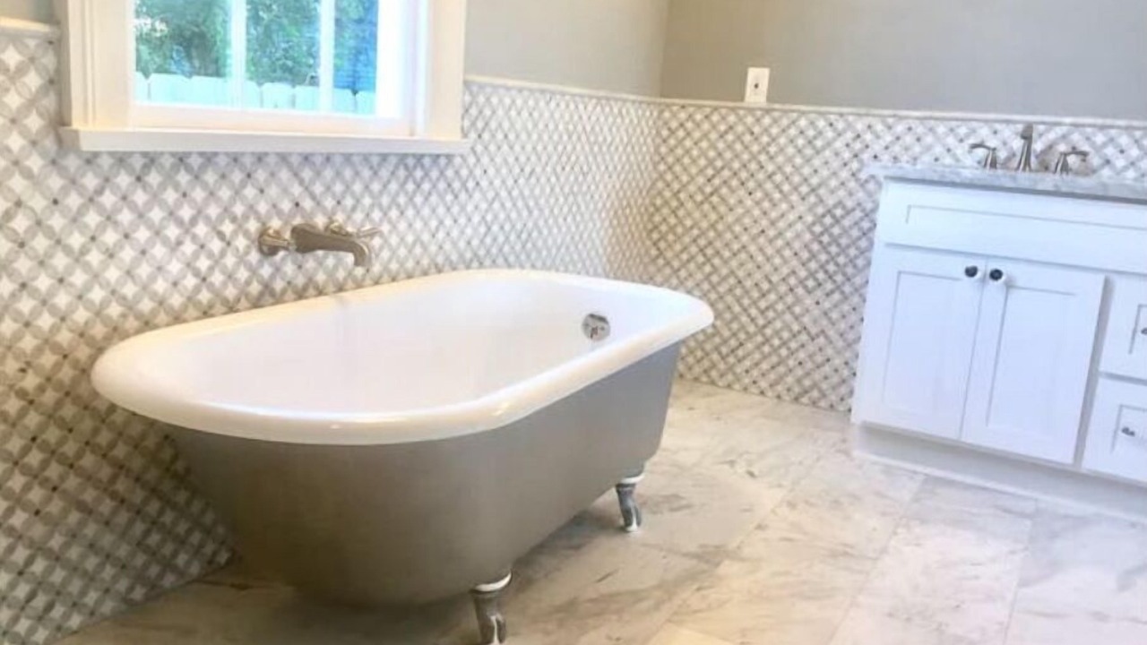Photo of Bathroom in South 7th Ward